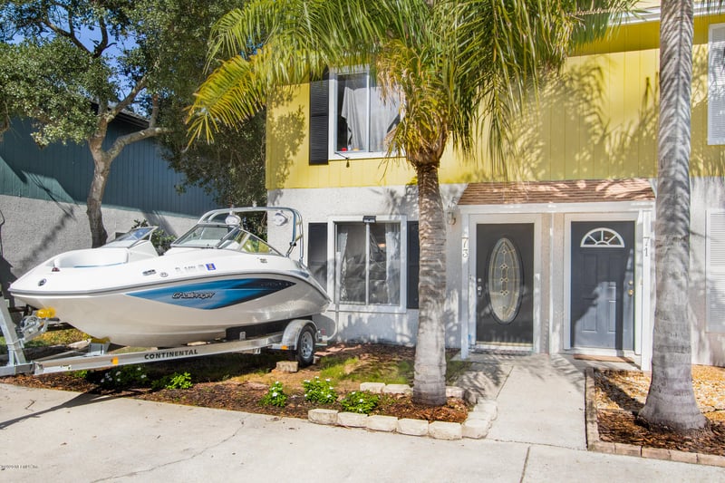 73 W 8th St, Atlantic Beach, FL 32233