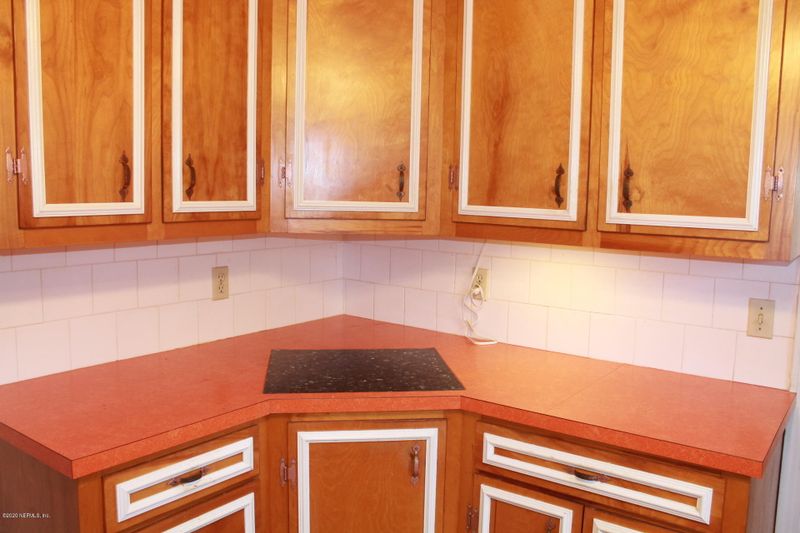 7303 Midway Rd, Jacksonville, FL 32244