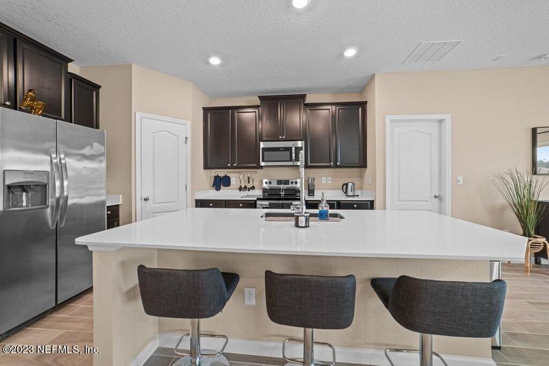 7306 Rock Brook Dr, Jacksonville, FL 32222