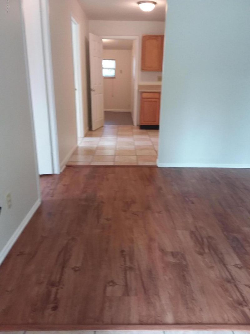 7311 Melvin Rd, Jacksonville, FL 32210