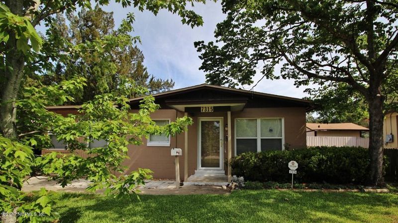 7315 Mayapple Rd, Jacksonville, FL 32211