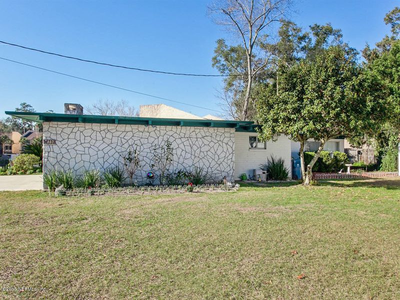 732 Seabrook Cove Rd, Jacksonville, FL 32211