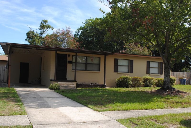 7327 Mayapple Rd, Jacksonville, FL 32211