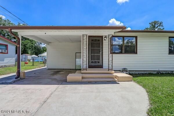 7337 Warner Dr, Jacksonville, FL 32244