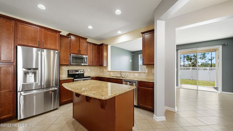 734 Grover Ln, Orange Park, FL 32065