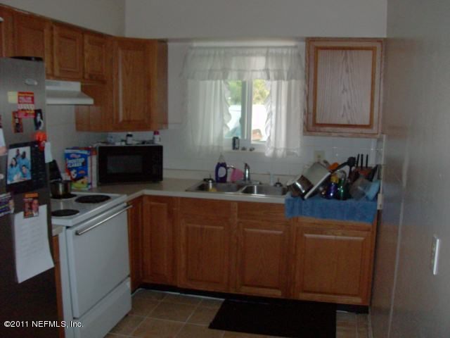 7344 Melvin Rd, Jacksonville, FL 32210
