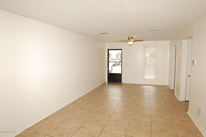 7347 El Barco Rd #1, Jacksonville, FL 32216