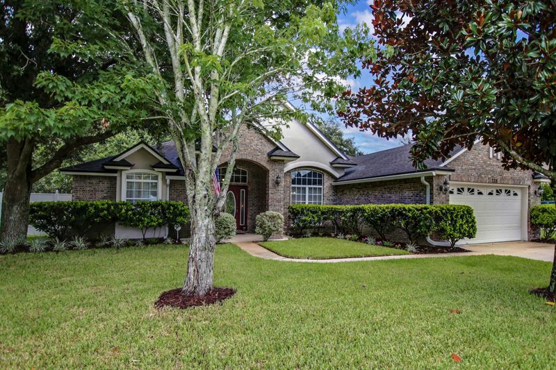 735 E Red House Branch Rd, St Augustine, FL 32084