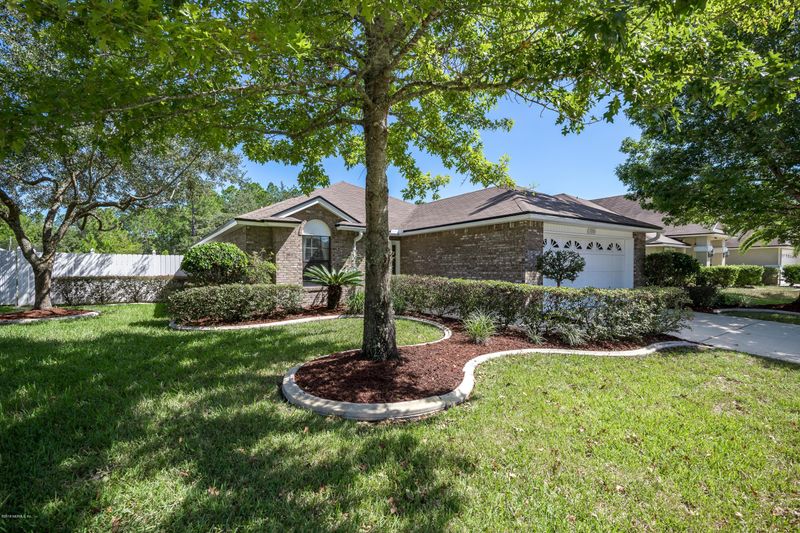 7351 Hawks Cliff Dr, Jacksonville, FL 32222