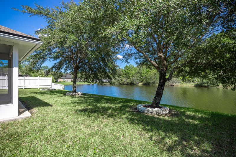 7351 Hawks Cliff Dr, Jacksonville, FL 32222