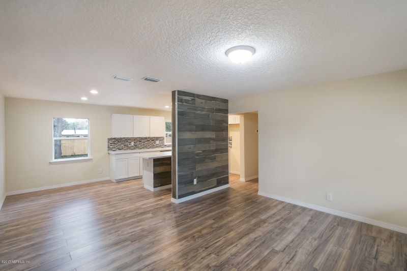 7354 Mayapple Rd, Jacksonville, FL 32211