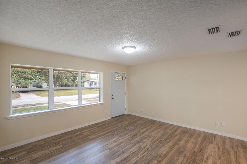 7354 Mayapple Rd, Jacksonville, FL 32211