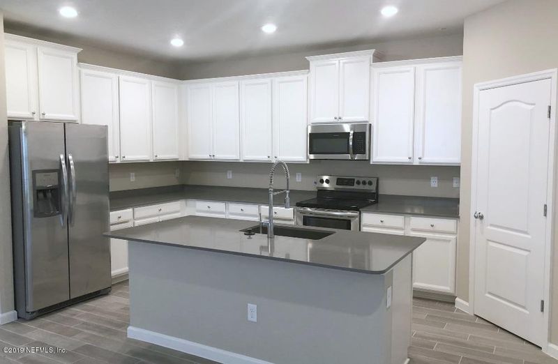 7355 Rock Brook Dr, Jacksonville, FL 32222