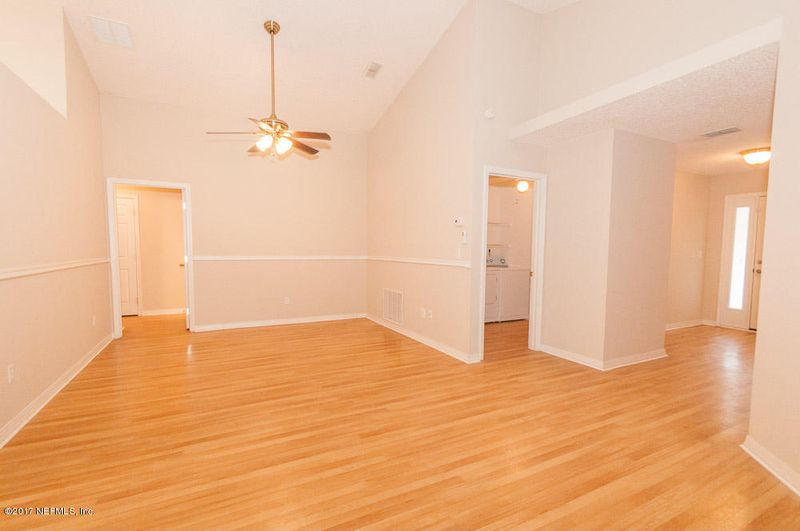 7364 Ironside Dr E, Jacksonville, FL 32244