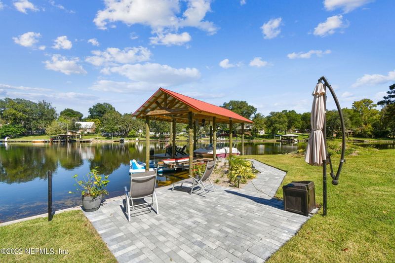 737 Arthur Moore Dr, Green Cove Springs, FL 32043