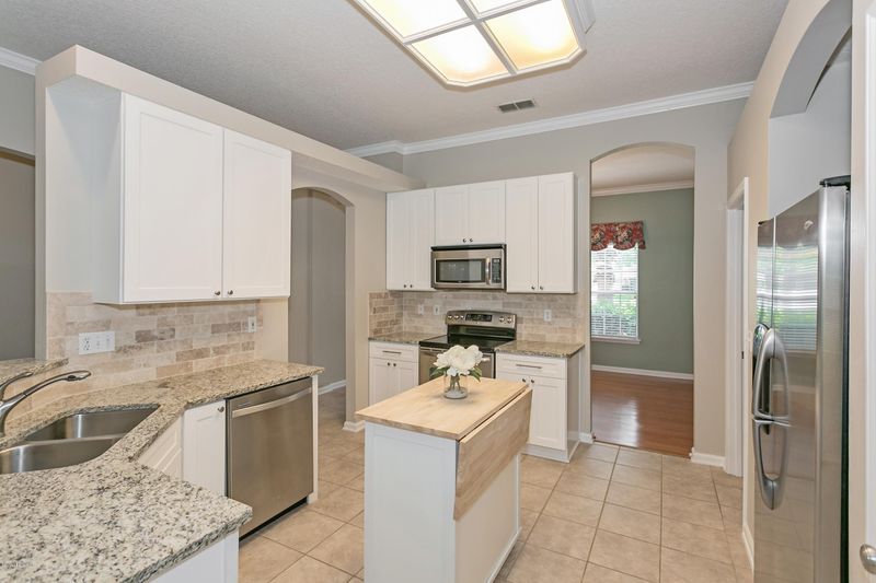 737 Austin Pl, St Johns, FL 32259