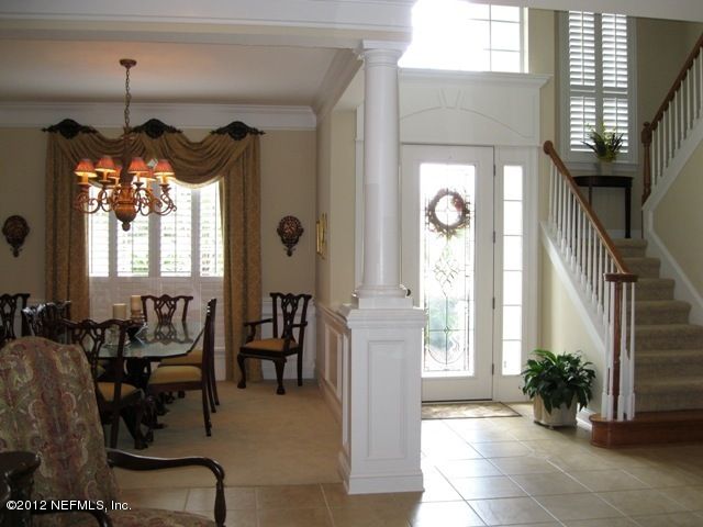 737 Peppervine Ave, St Johns, FL 32259