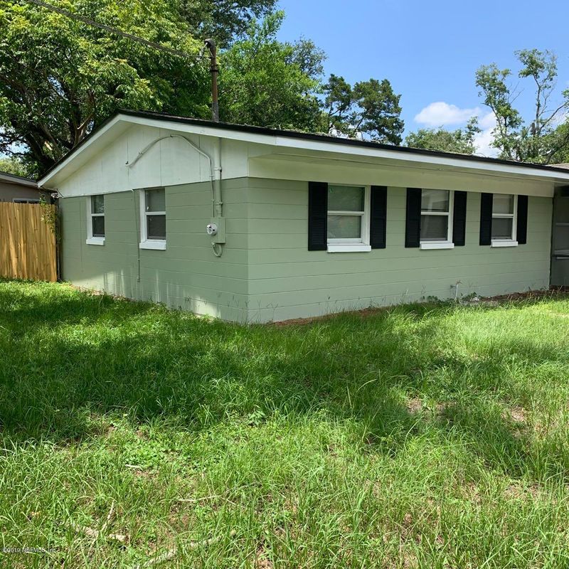 7407 Legrande St S, Jacksonville, FL 32244