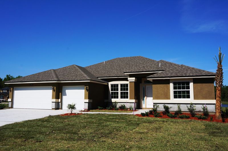 742 W Kings College Dr, St Johns, FL 32259