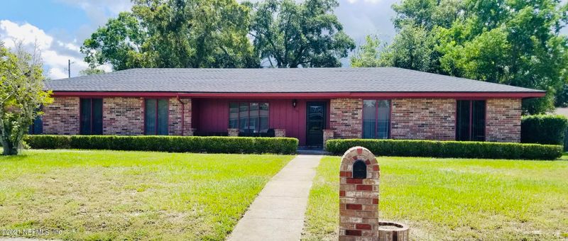 7420 Maple Tree Dr, Jacksonville, FL 32277