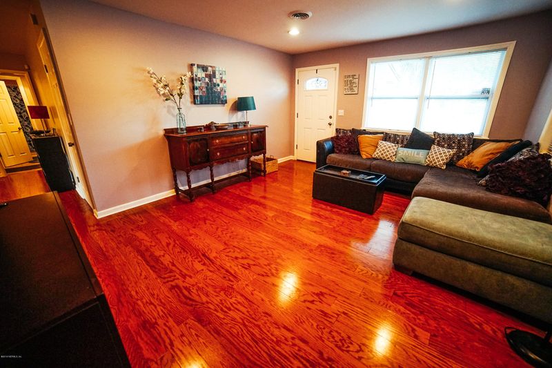 7432 Old Kings Rd S, Jacksonville, FL 32217