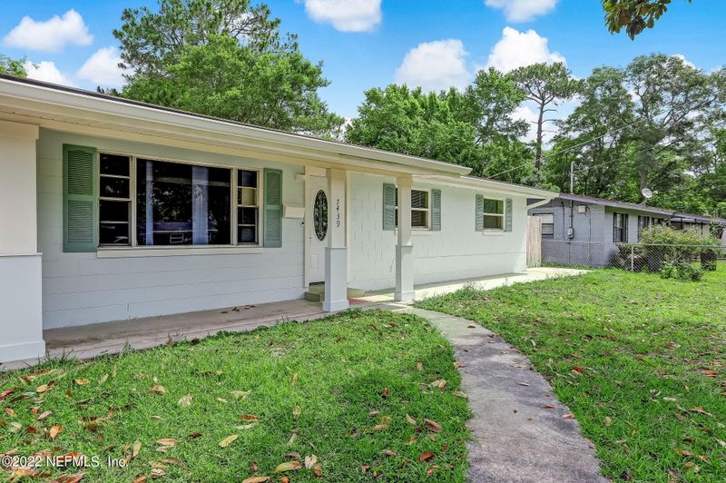 7439 Arble Dr, Jacksonville, FL 32211