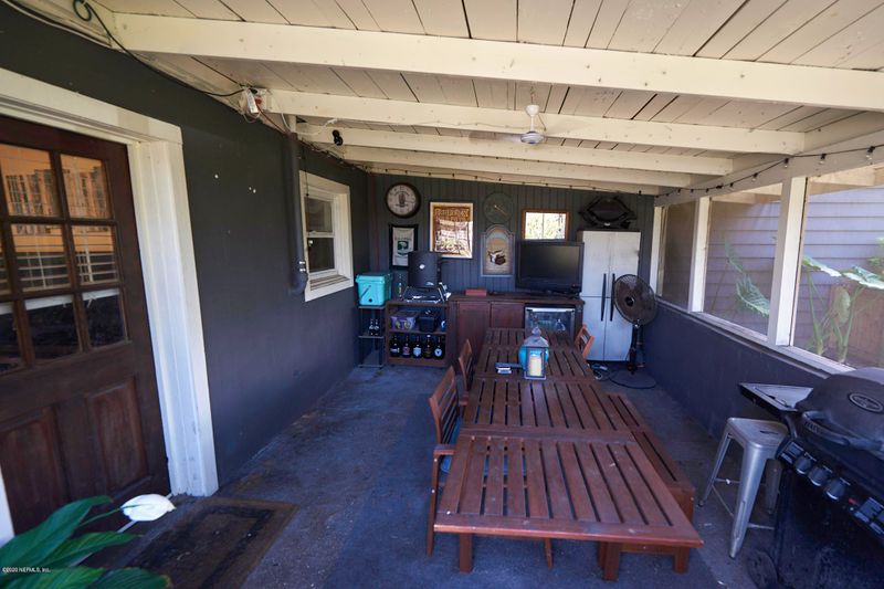 745 5th St S, Jacksonville Beach, FL 32250