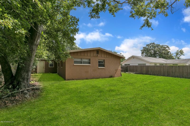 7464 Centauri Rd, Jacksonville, FL 32210
