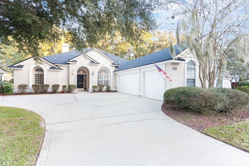 749 Westminster Dr, Orange Park, FL 32073