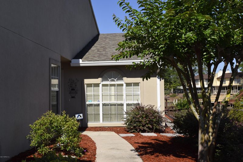 75 Fox Valley Dr, Orange Park, FL 32073