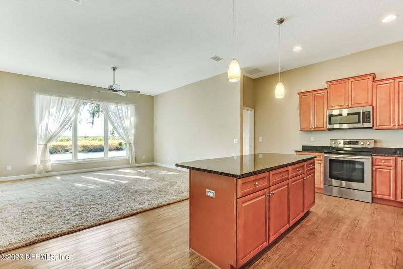 75036 Easy St, Yulee, FL 32097