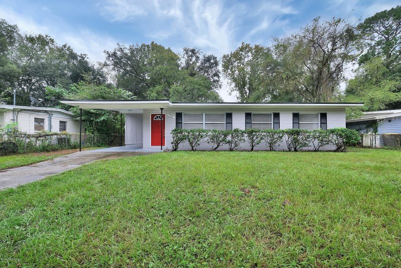 7504 Proxima Rd, Jacksonville, FL 32210