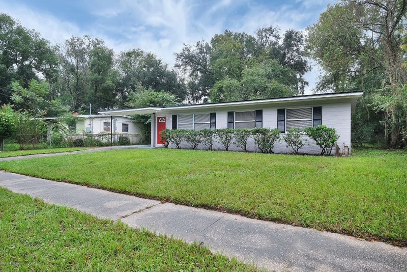 7504 Proxima Rd, Jacksonville, FL 32210