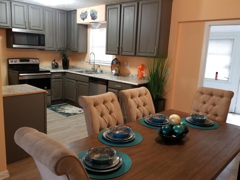 7516 Wheat Rd, Jacksonville, FL 32244
