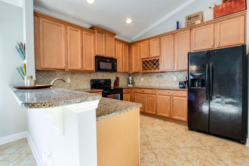 75211 Fern Creek Dr, Yulee, FL 32097