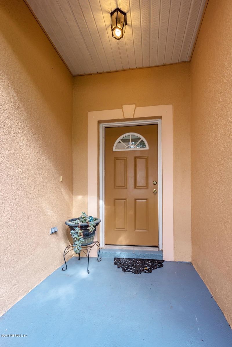 7525 Advantage Ct, Jacksonville, FL 32277