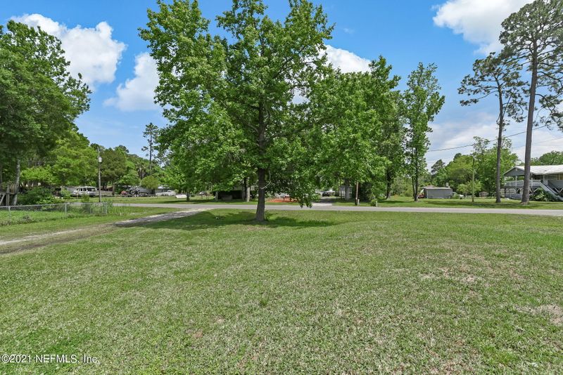 75261 Johnson Lake Dr, Yulee, FL 32097