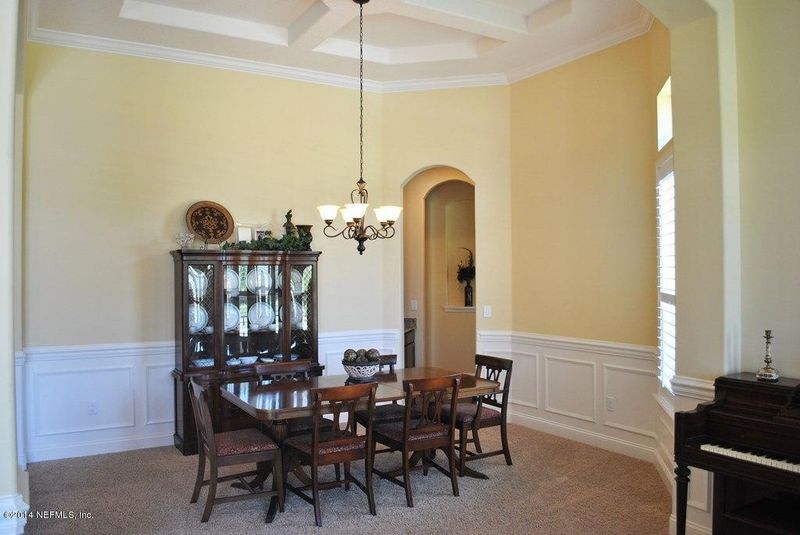 753 W Kings College Dr, St Johns, FL 32259