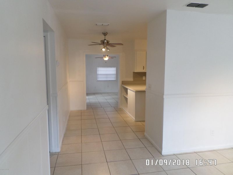 7535 Tacony Dr, Jacksonville, FL 32277
