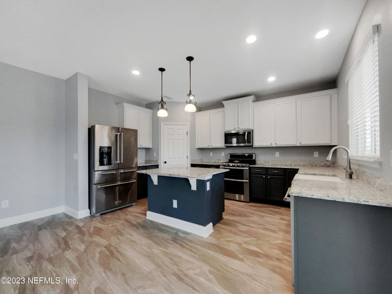7560 Sunnydale Ln, Jacksonville, FL 32256