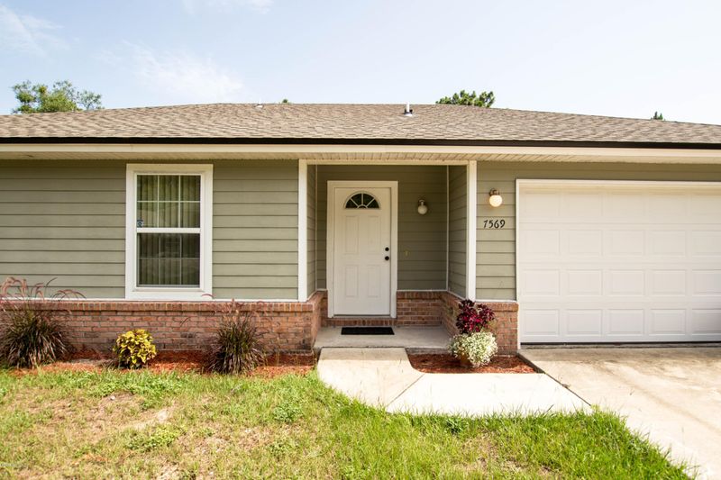 7569 Birdies Rd, Jacksonville, FL 32256