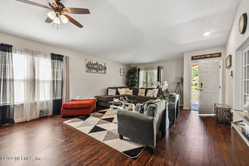 7604 Fanning Dr, Jacksonville, FL 32244