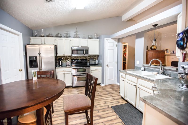7624 Cinnamon Tea Ct, Jacksonville, FL 32244