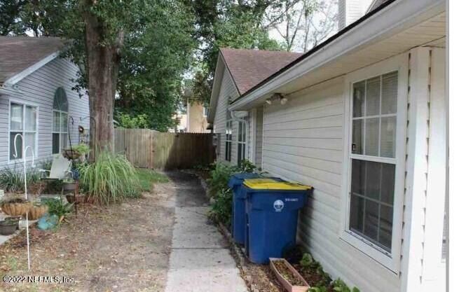 7635 N Rain Forest Dr, Jacksonville, FL 32277