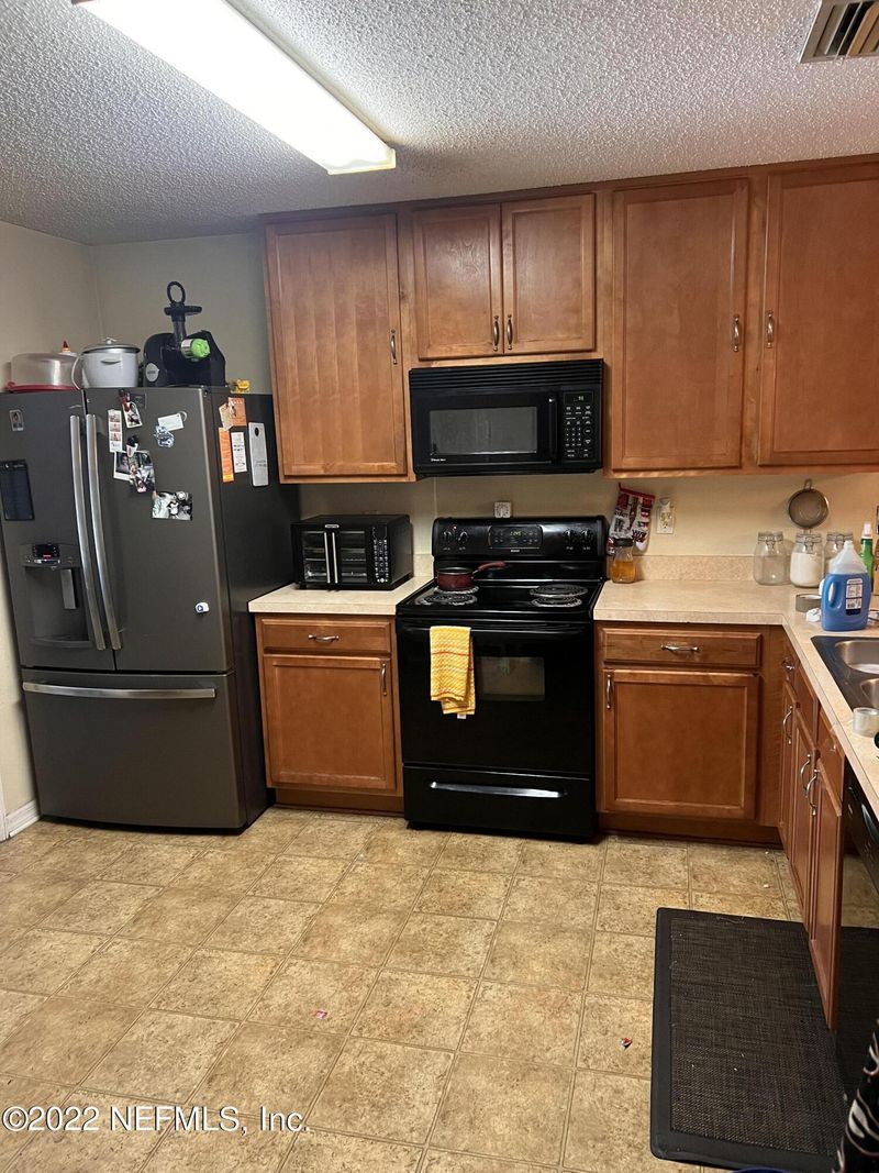 7645 Melvin Rd, Jacksonville, FL 32210