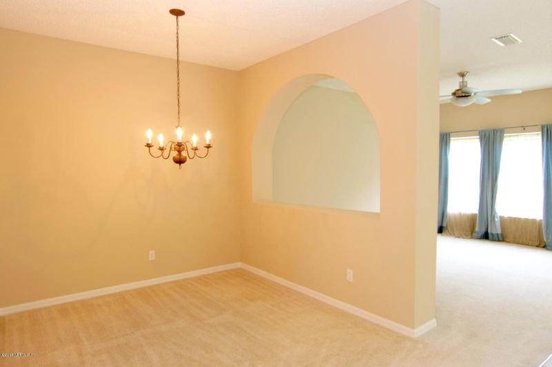 768 Ginger Mill Dr, St Johns, FL 32259