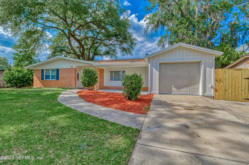 7683 Rolling Hills Dr, Jacksonville, FL 32221