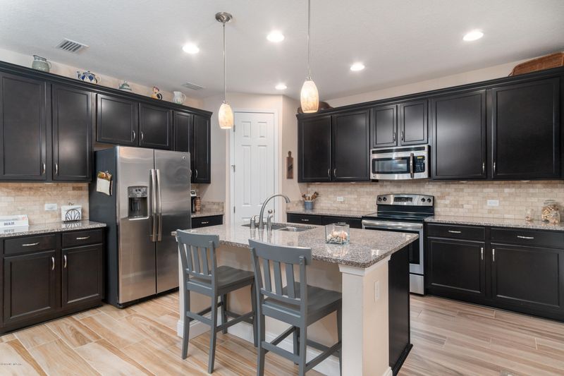769 Glendale Ln, Orange Park, FL 32065