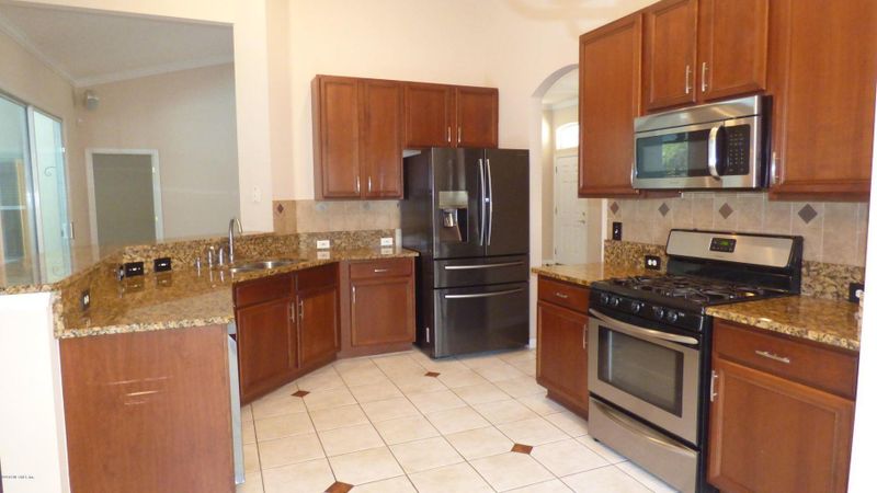 7701 Crosstree Ln, Jacksonville, FL 32256