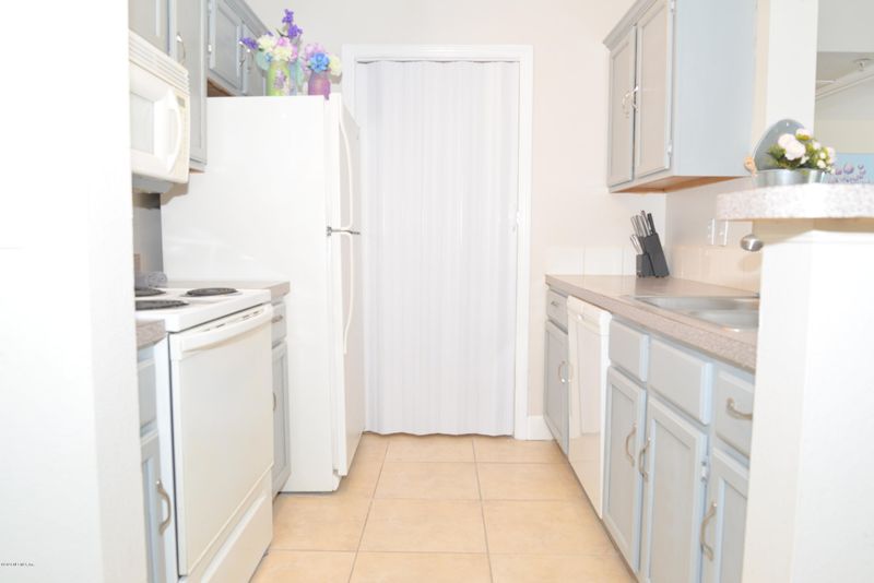 7701 Timberlin Park Blvd #526, Jacksonville, FL 32256